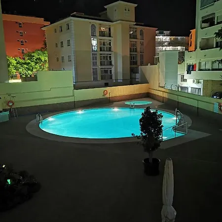 Blue Ocean Apartment *